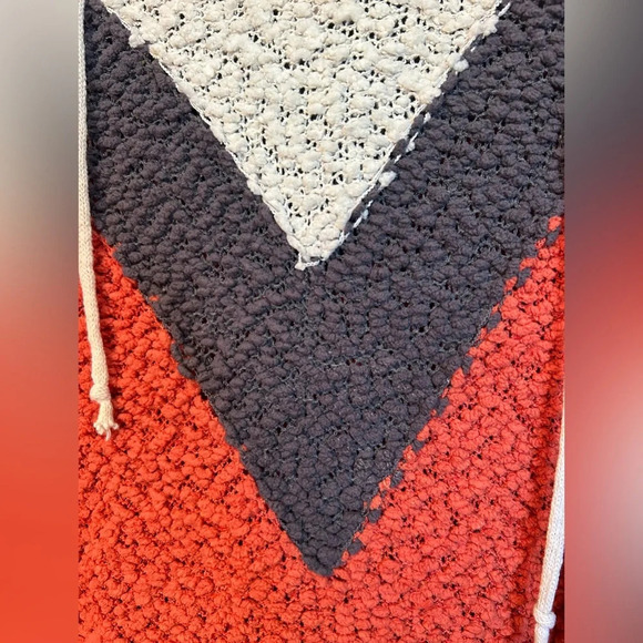 Women’s Boutique Color Block Popcorn Hoodie Large - Picture 3 of 5